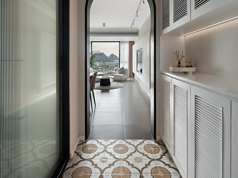 现代简约风装修效果图.jpg 入户门.jpg